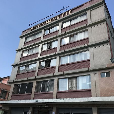 Hotel Majestic Quito Extérieur photo